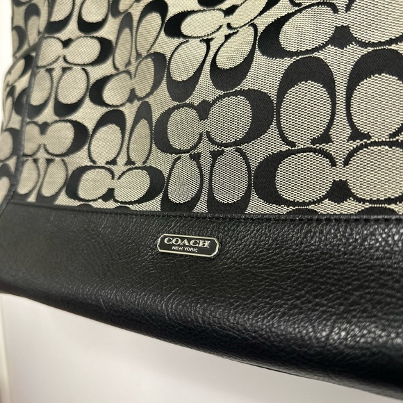 Coach Black & White Park Signature Carrie Leather Trim Tote Shoulder Bag - Picture 3 of 8